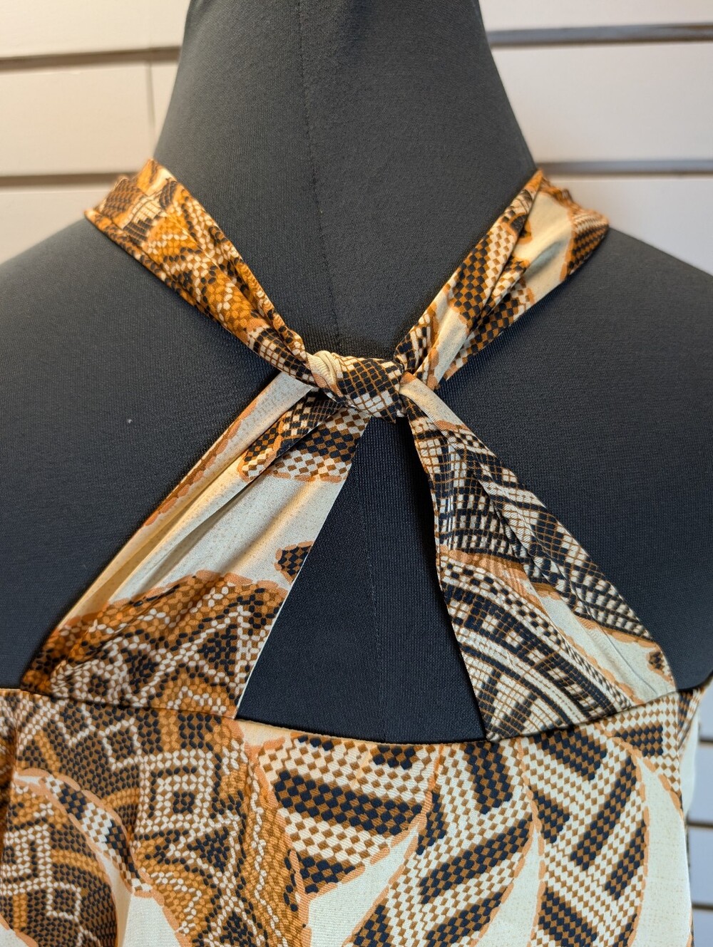 Rachel Zoe Brown and Cream Satin Print Twist Keyhole Neck Tank Top Small NWT! - Picture 5 of 9